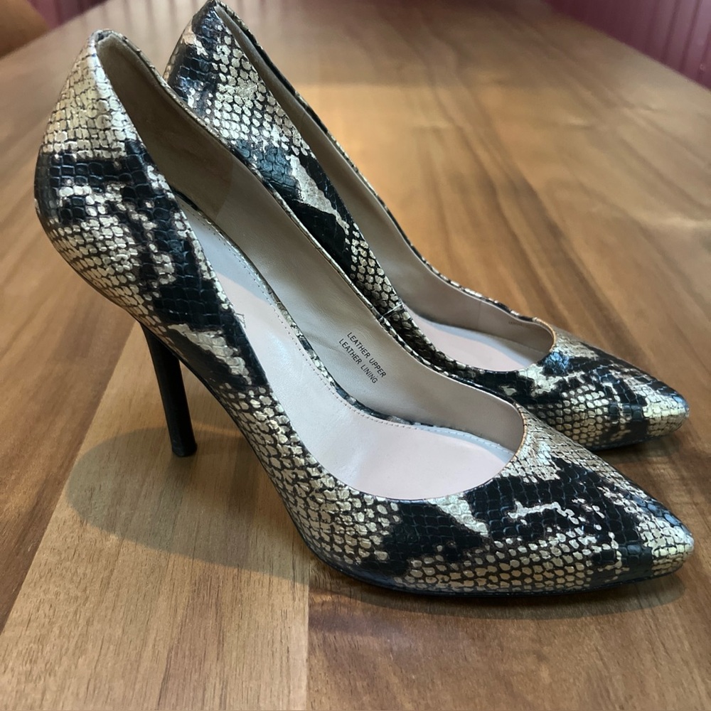 Via Spiga Python Snake Skin Print Leather Heels Size 8M Stiletto Pumps